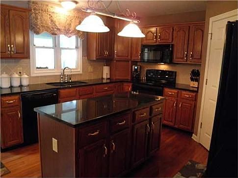 5th image of 12045 Geist Cove Dr