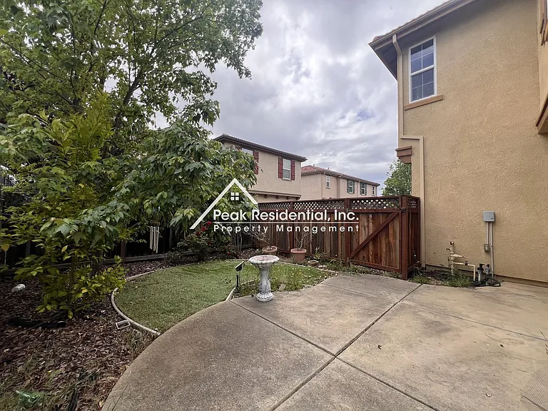 882 Bullion Ln — Photo 28