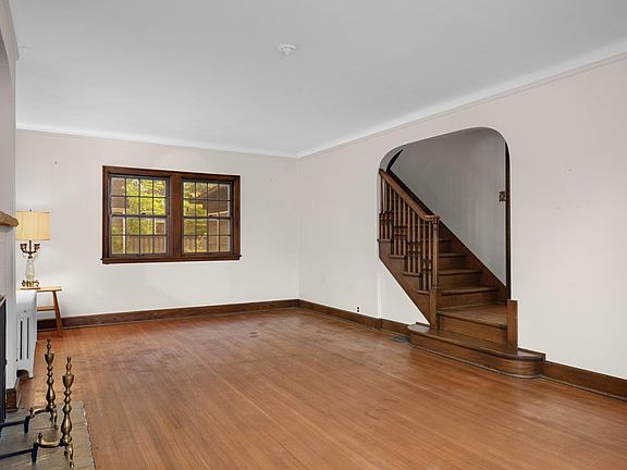 4th image of 2406 54th St W
