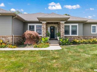 9255 Gordon Dr, Chatham, IL 62629