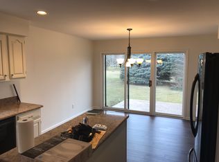 3375 Vardon Dr, Rochester Hills, MI 48307