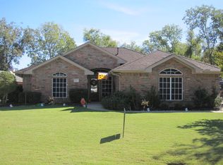 414 Steeplechase Trl, Kennedale, TX 76060