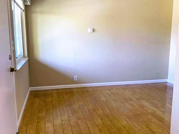 4th image of 490 E Hedding St APT 5