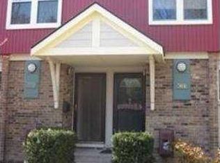 370 Hartman Ln, Saline, MI 48176