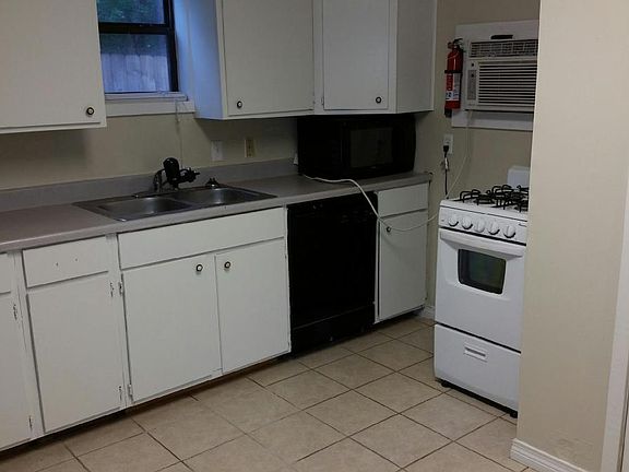 4th image of 102 Don Dee St #3