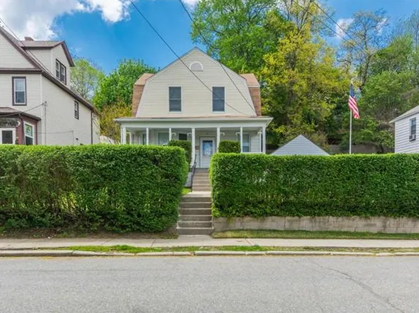 41 Clover St, Yonkers, NY 10703