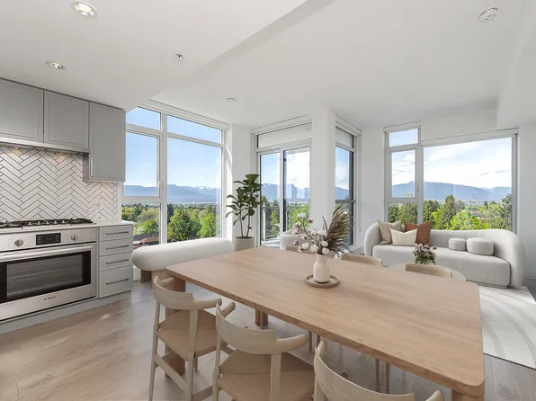 2435 Kingsway #807, Vancouver, BC V5R 0K5