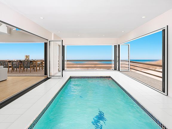 2nd image of 825 Dune Rd