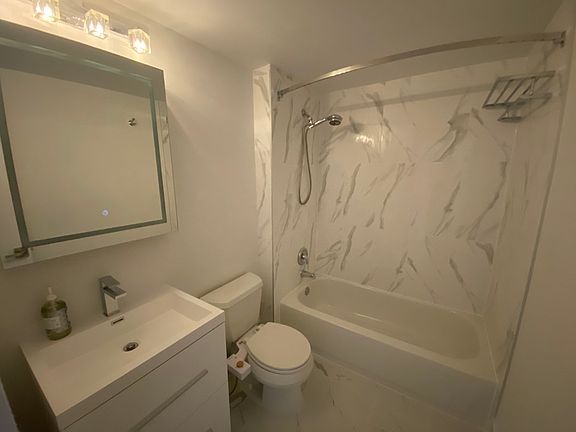 4th image of 375 Cumberland St #2