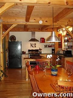 Kitchen/Dining Area