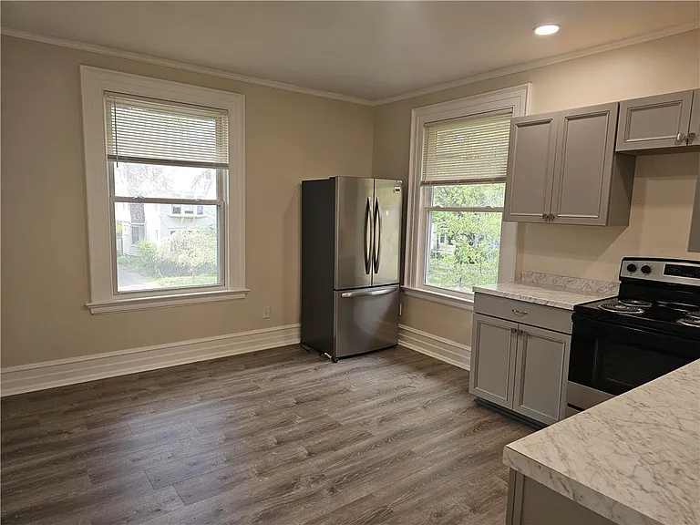 180 Dartmouth St #2-1 — Photo 3