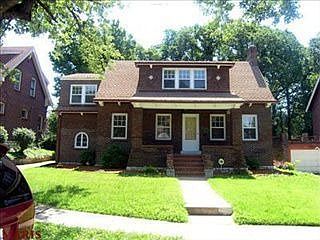 2nd image of 3712 Oakmount Ave