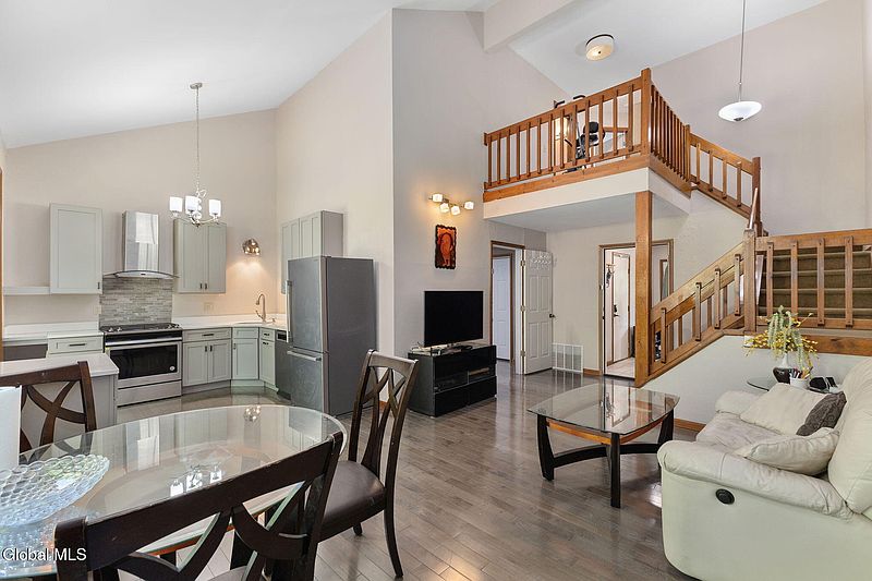 3rd image of 214 Walnut Lane