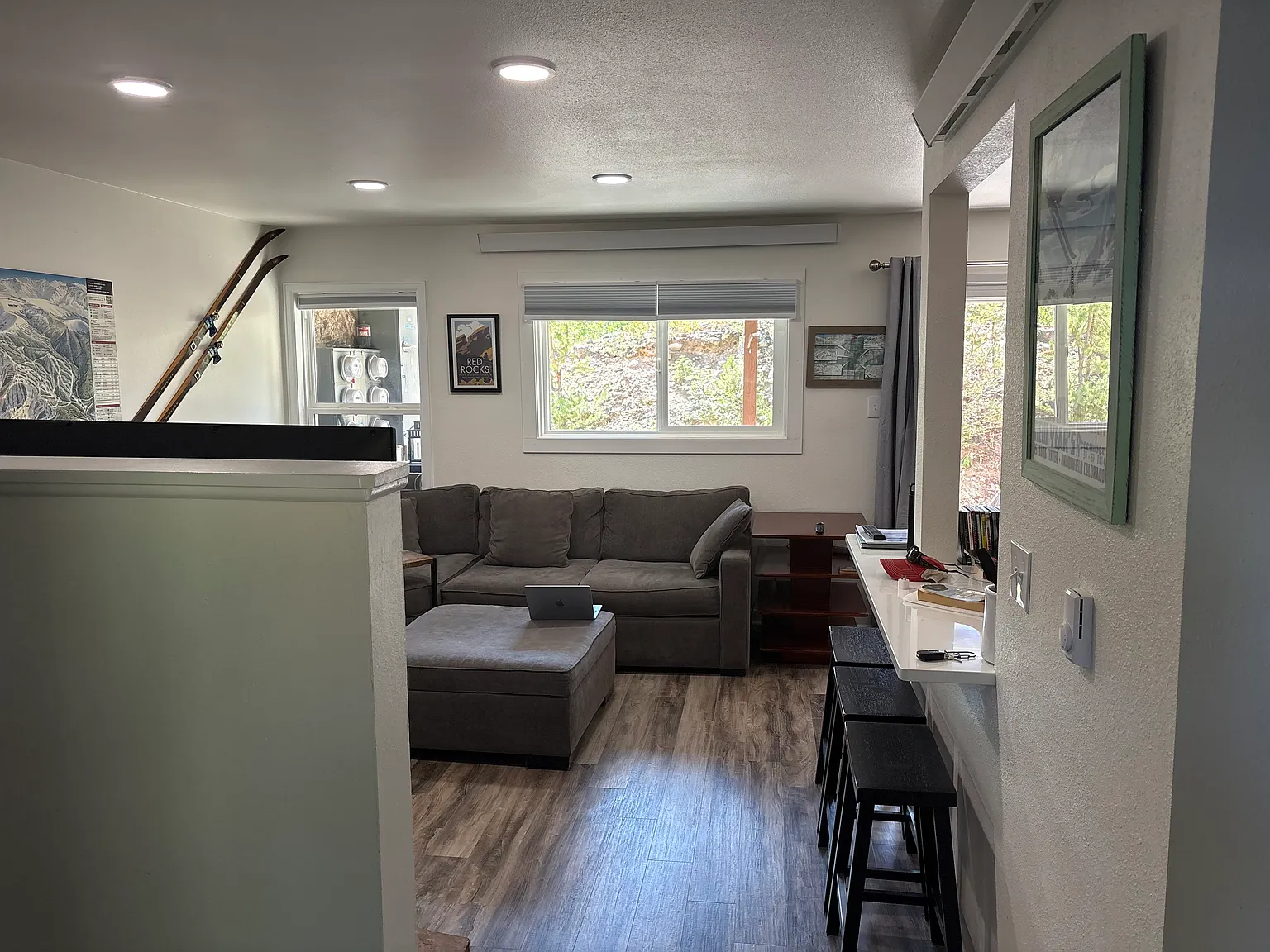 2 bed, 1.5 bath, 1100 sqft, $2,200 — Photo 1