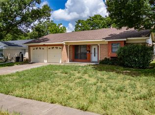 2637 Driftwood Dr, Mesquite, TX 75150