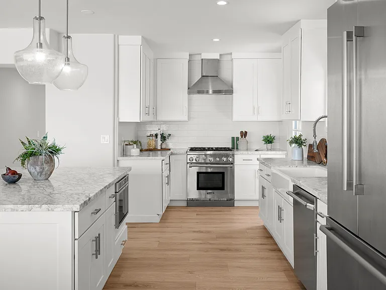 3611 Riviera Dr — Photo 12