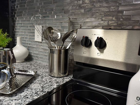 Granite Counters + Black Appliances