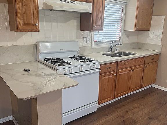 5th image of 11423 Chamberlaine Way Space 17B