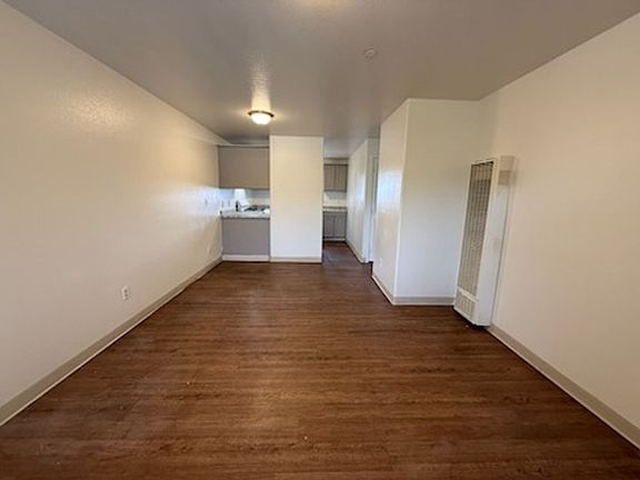 3rd image of 504 S Oakley Ave E #0