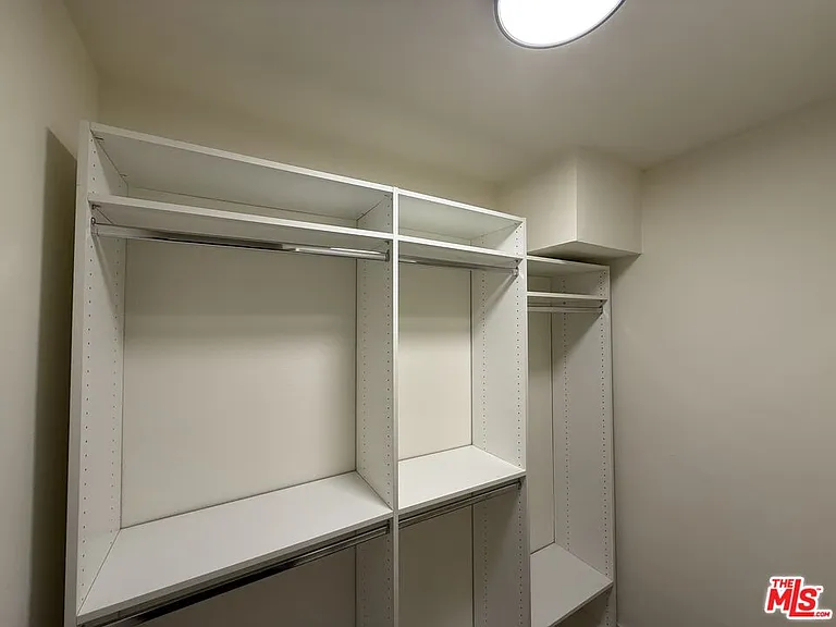 314 S Clark Dr #2 — Photo 42