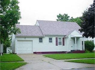 509 5th Ave, Charles City, IA 50616