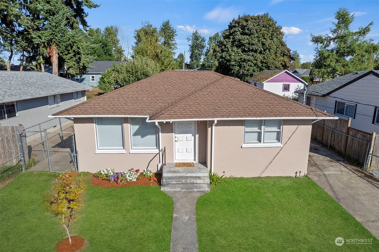 7217 E E Street photo 1