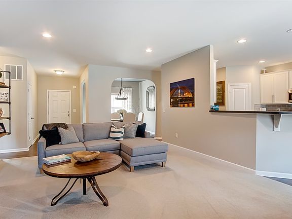 4th image of 736 Wigeon Dr