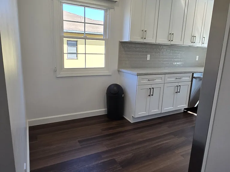 Kitchen with table & chair nook