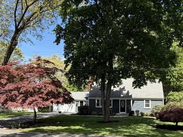 74 Birch Rd, Longmeadow, MA 01106