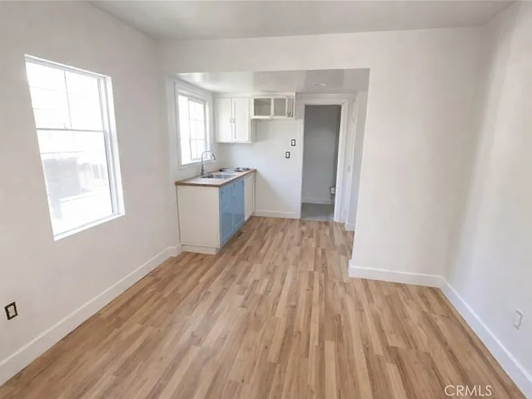 1344 1/2 E 43rd Pl — Photo 3