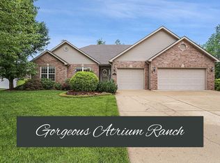 6 Seasons Ridge Ct, Maryville, IL 62062