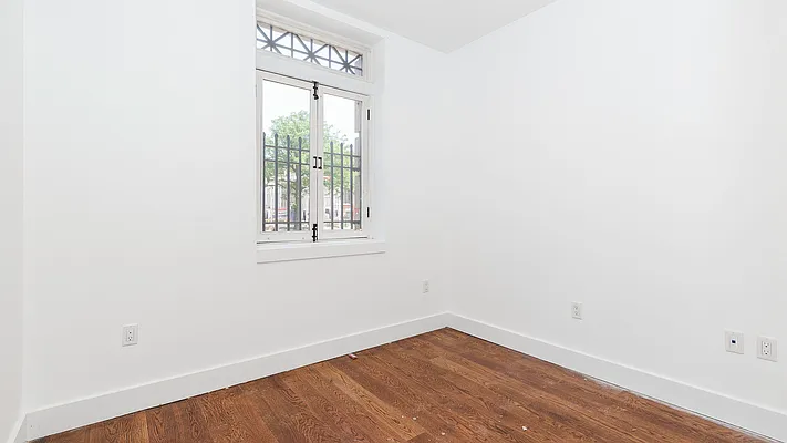 Rented by Nooklyn NYC LLC | media 8