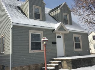 499 7th St, Struthers, OH 44471