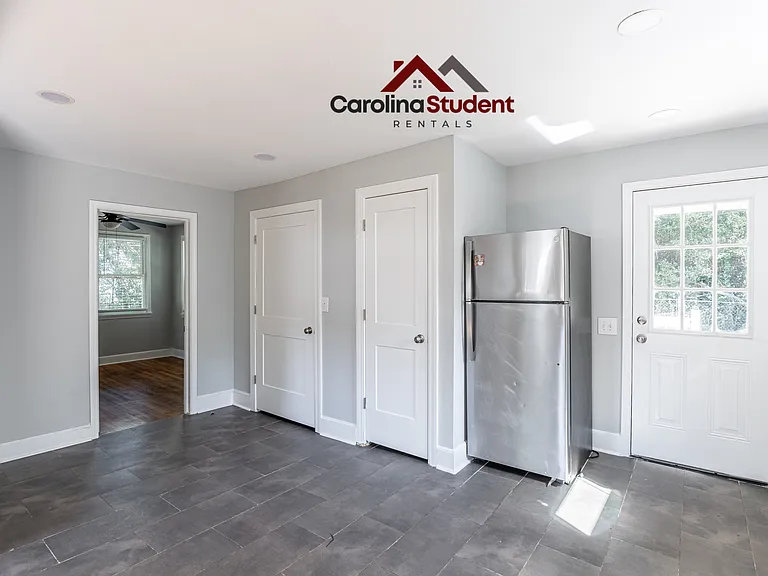 1637 Elmtree Rd — Photo 5