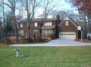 624 Woodberry Dr, Mooresville, NC 28115