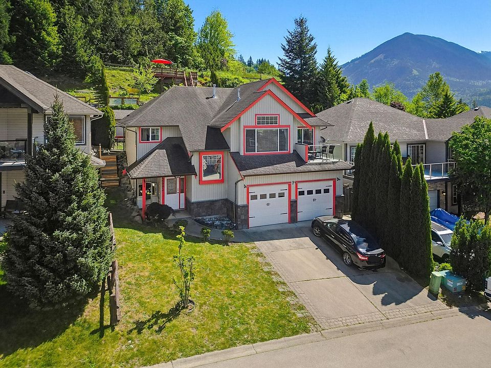 1st image of 46082 Bridle Ridge Cres