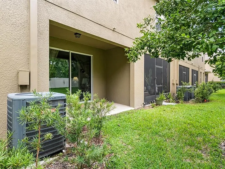 2121 Broadway View Ave — Photo 13