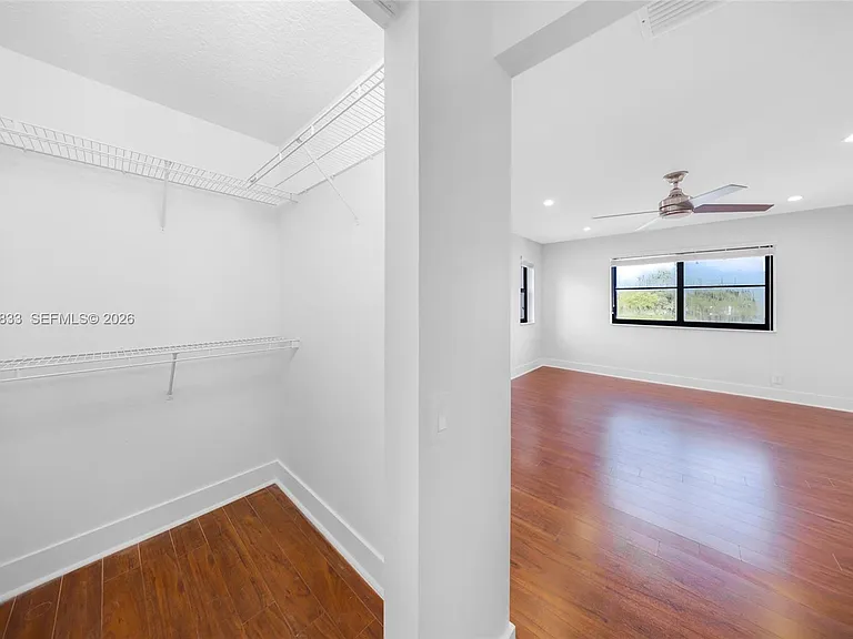 1538 Tamarind Ct — Photo 18