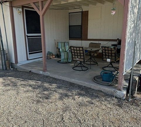 4th image of 967 Swan Drive