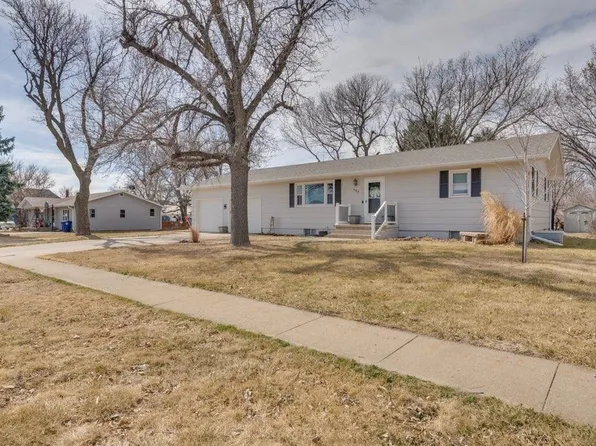 905 4th St, Arapahoe, NE 68922