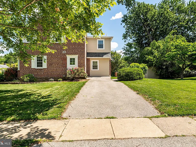 1518 James Rd — Photo 29