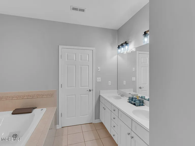 22 Cooper Ave #113 — Photo 34