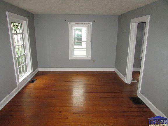 5th image of 2729 Park St