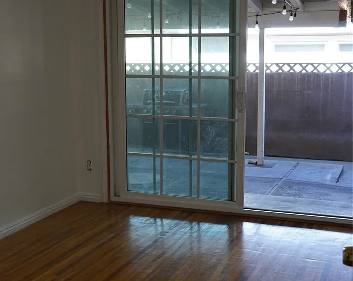 24419 Marine Ave — Photo 13