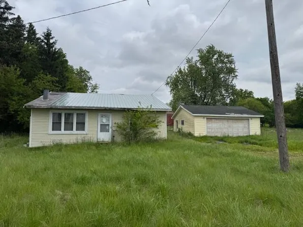 8501 S Jackson Rd, Cement City, MI 49233