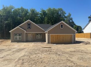 120 McNeill St, Hope Mills, NC 28348