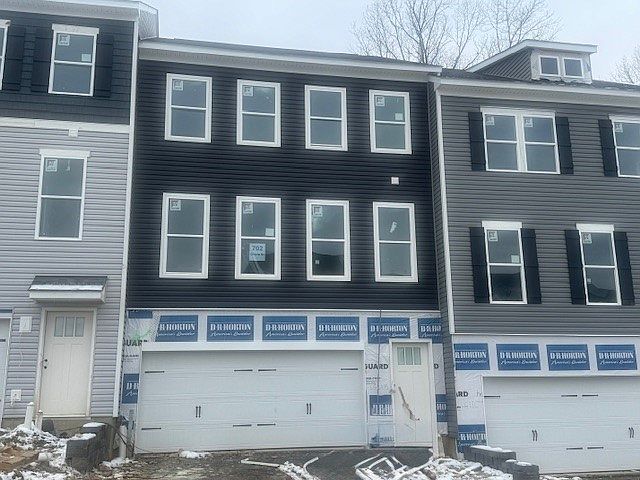 1st image of 702 Olivia St