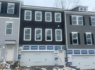 702 Olivia St, Pittsburgh, PA 15205