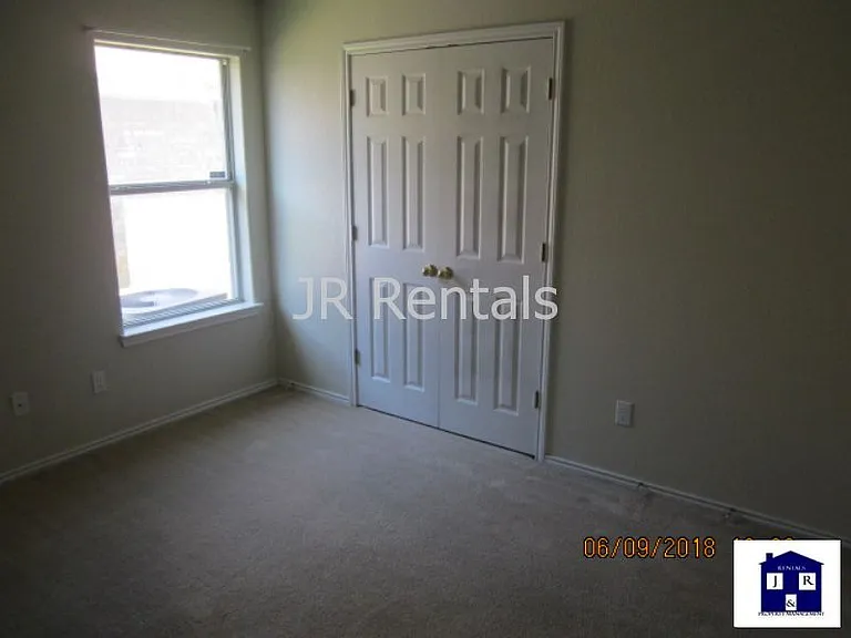 1906 Flagstaff Dr — Photo 34