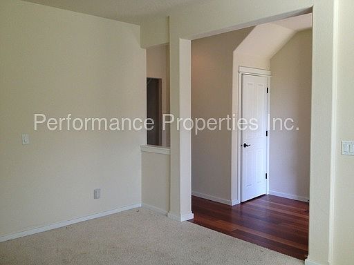 1st image of 633 NE 73rd Ave